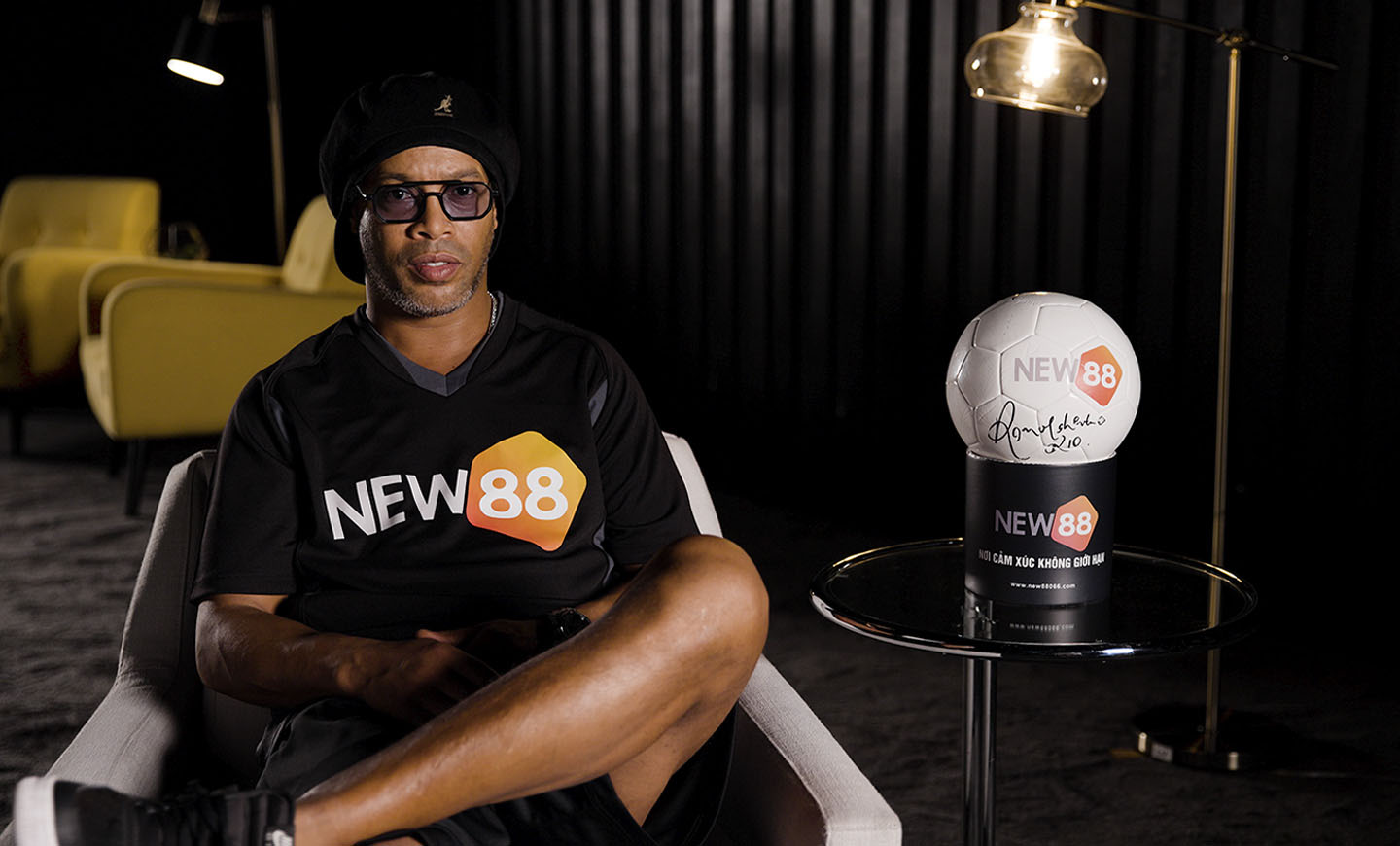 Ronaldinho là đại sứ thương hiệu của New88 5 Huyền thoại bóng đá góp phần nâng tầm thương hiệu New88
